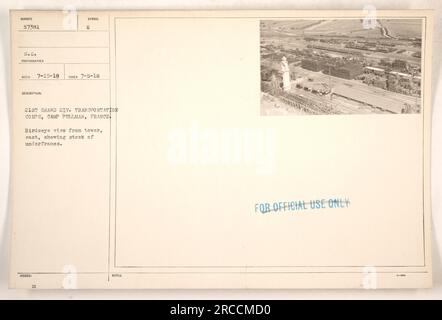 Vogelperspektive von einem Turm in Camp Pullman, Frankreich. Das Bild zeigt eine Reihe von Unterrahmen der Grand Div. 21. Transportkorps. Es wurde am 5. Juli 1918 aufgenommen, und das Symbol des Fotografen ist S.C. Das Foto wurde am 15. Juli 1919 empfangen und ist mit „nur zur offiziellen Verwendung“ gekennzeichnet. Stockfoto