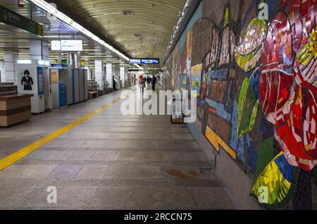 Busan, Südkorea - 19. März 2018: Perspektive der U-Bahn-Station in Busan Stockfoto