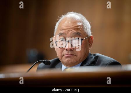 Washington, Usa. 13. Juli 2023. Jack ading, Minister für auswärtige Angelegenheiten und Handel der Marshallinseln, erscheint vor einer Anhörung des Senatsausschusses für Energie und natürliche Ressourcen, um das Compact of Free Association Amendment Act von 2023 im Dirksen Senate Office Building in Washington, DC, USA, Donnerstag, Juli 13, zu prüfen. 2023. Foto: Rod Lamkey/CNP/ABACAPRESS.COM Kredit: Abaca Press/Alamy Live News Stockfoto