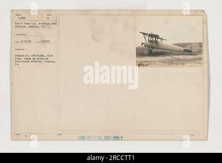 Seitenansicht eines Thomas S-4-Flugzeugs, aufgenommen an der Aviation Experiment Station in Hampton, VA. Das Foto wurde vom C.O. empfangen Luftfahrterfahrung Station am 19. September 1918. Das Foto wurde am 8. Juli 1917 aufgenommen. Dieses Foto trägt die Aufschrift „ISSUED NOTES FOR OFFICIAL USE ONLY“. Stockfoto