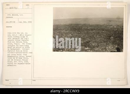 Pvt. Biggon machte dieses Foto im Dezember 1918 in der französischen Maas-Region. Das Bild zeigt die Aussicht von Brandeville aus, mit Blick nach Norden in Richtung Sillon Fontaine Farm und Solerme Farm. Im Hintergrund sehen Sie die deutschen Schützengräben 'Du Land--Long Bois', zusammen mit Hügelgräben. Das Foto wurde während der Argonne-Mause-Offensive vom 3. Armeekorps und 2. Französischen Kolonialkorps vom 6. Bis 7. November 1918 aufgenommen. Stockfoto