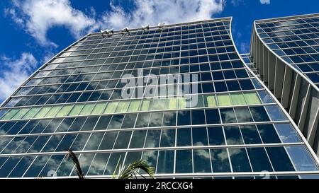 Orlando, FL USA - Dezember 23 2021: Das Äußere des Wave Hotels am Lake Nona in Orlando, Florida. Stockfoto
