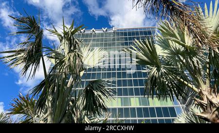 Orlando, FL USA - Dezember 23 2021: Das Äußere des Wave Hotels am Lake Nona in Orlando, Florida. Stockfoto