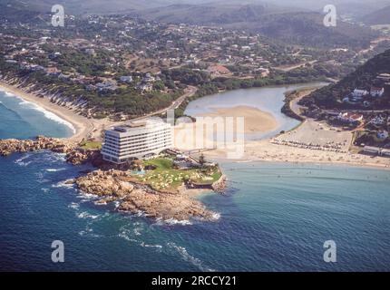 Beacon Island liegt in Plettenberg Bay in der Provinz Westkap von Südafrika, eine der meistbesuchten Städte der Garden Route. Stockfoto