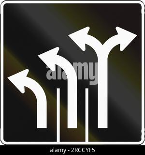 Schild für Spurmanagement in Kanada – drei Spuren links und rechts. Dieses Zeichen wird in Quebec verwendet. Stockfoto