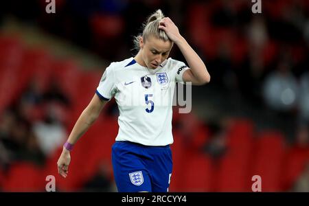 Aktenfoto von 06-04-2023 von Leah Williamson. Der Triumph der Euro 2022-Lionesses brachte sie in Gespräche, in denen sie die Favoriten der Weltmeisterschaft vorhersagten. Sarina Wiegmans Team und unveränderter Start XI profitierte von allgemein ausgezeichneter Gesundheit während dieses unbesiegten Laufs, aber dieses Mal hat der englische Manager nicht so viel Glück. Ausgabedatum: Freitag, 14. Juli 2023. Stockfoto