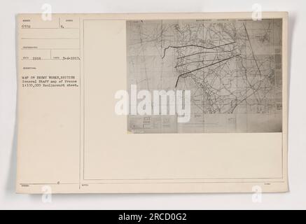 Ein Schwarzweißfoto mit einer Karte feindlicher Werke während des Ersten Weltkriegs. Die Karte mit dem Titel „Map of Enemy Works“ wurde vom britischen Generalstab herausgegeben und ist eine Karte im Maßstab 1:100.000 der Region Roolincourt in Frankreich. Das Foto wurde am 4. März 1917 aufgenommen. Hinweise geben den Standort von „Hoclincourt“ und „Otonsa“ an. Stockfoto