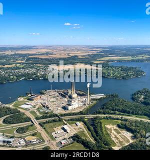 Springfield, IL USA - 23. September 2021: Das Kraftwerk am Lake Springfield in Springfield, Illinois. Stockfoto