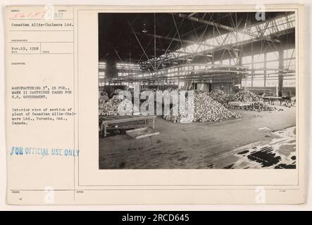 Innenansicht des Fertigungsbereichs der Canadian Allis-Chalmers Ltd. In Toronto, Kanada. Das Foto wurde am 19. November 1918 aufgenommen und zeigt die Produktion von 3', 15 PDR, Mark II Patronengehäusen für die US-Regierung. Das Bild ist mit „nur für offizielle Zwecke“ gekennzeichnet. Stockfoto