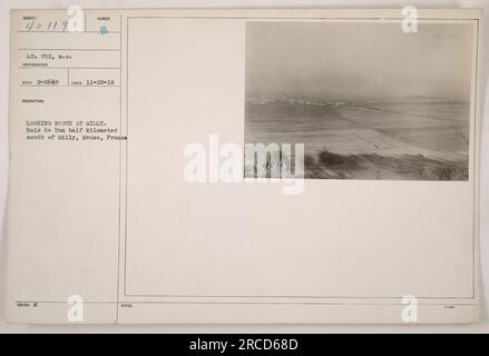 Amerikanische Soldaten blicken nach Norden in Milly, im Bois de Dun, einen halben Kilometer südlich von Milly, Meuse, Frankreich. Foto aufgenommen von Lieutenant Pox, SC-Fotograf, mit der Referenznummer 40119, am 22. November 1918. Ausgabe mit M-Noten am 1. April 1919. Stockfoto