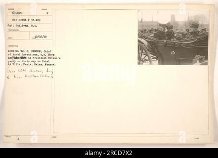 Admiral Wm. S. Benson, Chef der Marineeinsätze, USA Navy, wird mit Miss Edith Benham, Sekretärin von Mrs. Woodrow Wilson, auf diesem Foto in Paris, Frankreich, gesehen. Sie gehören zur Delegation von Präsident Wilson und sind auf dem Weg zum Hotel de Ville. Fotograf: Sergeant Sullivan. Drucke #35.109 aus der Sammlung aus. Datum: 16. Dezember 1918. Stockfoto