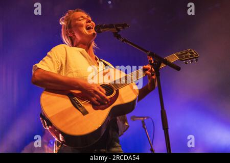 Oslo, Norwegen. 13. Juli 2023. Die amerikanische Folk-Rock-Sängerin, Songwriterin und Musikerin Lissie führt ein Live-Konzert im Rockefeller in Oslo auf. (Foto: Gonzales Photo/Alamy Live News Stockfoto