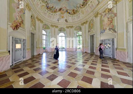 Melk, Wachau, Niederösterreich, Österreich. 06. Juli 2023. Gartenpavillon in Melk Abbey Stockfoto