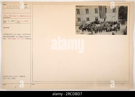 Amerikanische Soldaten feiern den Unabhängigkeitstag im Hauptquartier der 83. Division in Montigny, le ROI, Frankreich. Gefreiter William C. Ganshor ist abgebildet. Aufgenommen am 4. Juli 1918. Stockfoto