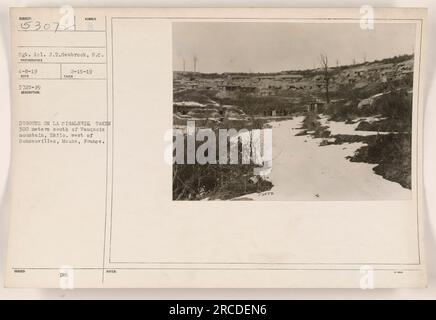 Dugouts auf La Cigalerie - 300 Meter südlich des Berges Vauquois, 2 Kilometer westlich von Bonseuilles, Maas, Frankreich. Foto aufgenommen von Sergeant 1. Klasse J.T. Seabrook am 8. April 1919. Ausgabe Nr. 10 am 15. Februar 1919. DMC-Hinweise: 3072. Stockfoto