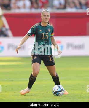 Offenbach, Deutschland. 24. Juni 2023. firo: 06/24/2023, Fußball, Freundschaftsspiel DFB Frauenlandspiel Deutschland - Vietnam 2:1 GER Sara Dabritz, Single Action, Guthaben: dpa/Alamy Live News Stockfoto