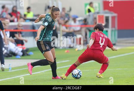 Offenbach, Deutschland. 24. Juni 2023. firo: 06/24/2023, Fußball, Freundschaftsspiel DFB Frauennationalspiel Deutschland - Vietnam Duels, Duell, Tran, Guthaben: dpa/Alamy Live News Stockfoto