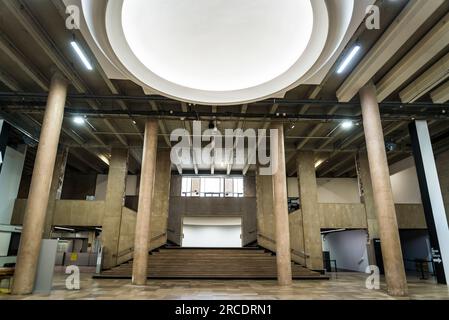 Palais de Tokyo, ein Ausstellungsraum für moderne und zeitgenössische Kunst, Paris, Frankreich Stockfoto