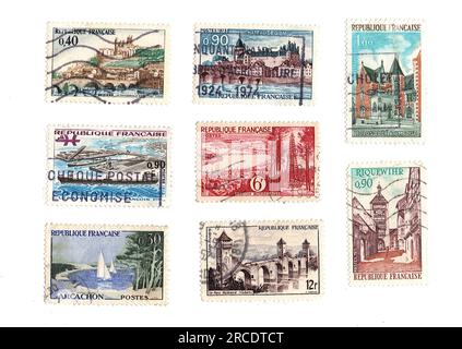 Klassische Briefmarken aus Frankreich auf weißem Hintergrund. Stockfoto