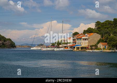 Das Ferienresort Pomena auf der Insel Mjet, Kroatien und in der Nähe des Mjet Nationalparks Stockfoto