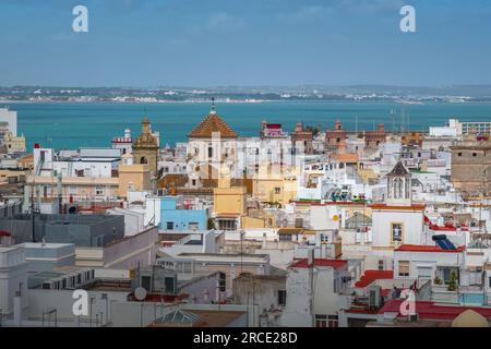 Cadiz aus der Vogelperspektive mit dem Kloster von San Francisco - Cadiz, Andalusien, Spanien Stockfoto