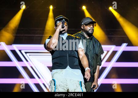 Turin, Italien. 13. Juli 2023. DIE US-Hip-Hop-Gruppe „Black Eyed Peas“ tritt auf der Bühne im Stupinigi Sonic Park 2023 in Turin auf. (Foto: Bruno Brizzi/Pacific Press) Kredit: Pacific Press Media Production Corp./Alamy Live News Stockfoto