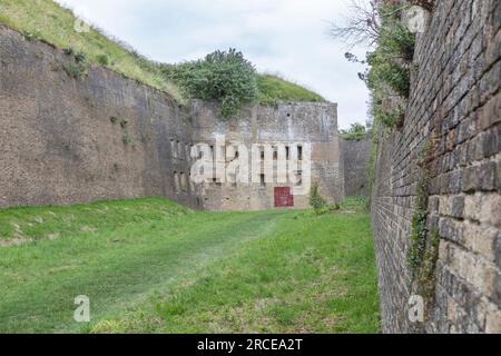 Der Drop Redoubt in den westlichen Höhen von Dover. Stockfoto