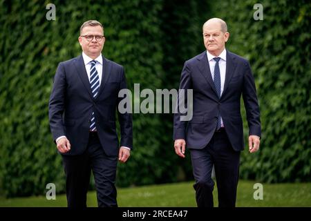 Berlin, Deutschland, 14. Juli 2023. (RL) Olaf Scholz, Bundeskanzler, empfängt. Petteri Orpo, Premierminister der Republik Finnland, mit militärischen Auszeichnungen im Bundeskanzleramt. Berlin, 14. Juli 2023. Stockfoto