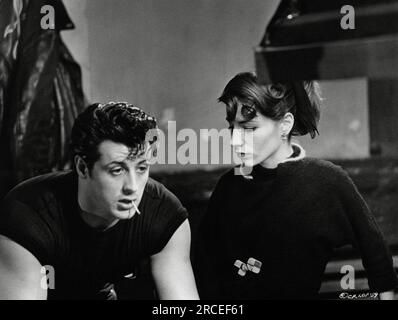 Sylvester Stallone, Maria Smith, „The Lords of Flatbush“ (1974). Foto: Columbia Pictures Stockfoto