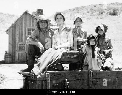 Lindsay Greenbush, Michael Landon, Karen Grassle, Melissa Gilbert, Melissa Sue Anderson, „Little House on the Prairie“, circa (1976). Foto: NBC Stockfoto