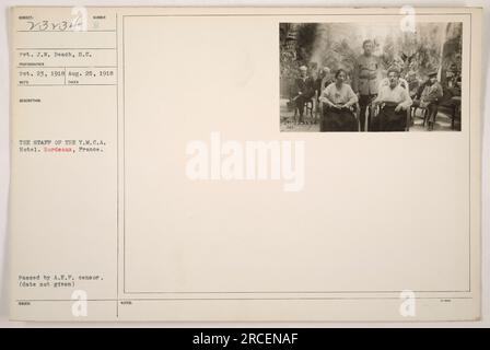 Gefreiter J.W. Beach, ein Mitglied des Y.M.C.A.-Personals, ist im Hotel Bordeaux in Frankreich abgebildet. Das Foto wurde am 25. August 1918 mit offizieller militärischer Genehmigung aufgenommen. Stockfoto