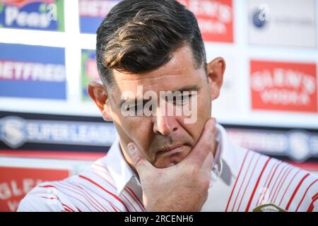 St. Helens, England - 13. Juli 2023 - St. Helens Cheftrainer Paul Wellens. Betfred Super League, St. Helens gegen Catalan Dragons im Totally Wicked Stadium, St. Helens, Großbritannien Stockfoto