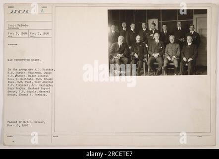 Gruppenfoto von Einzelpersonen vom war Industries Board am 9. November 1918. Die Abbildung zeigt A.L. Ritchie, B.M. Baruch (Vorsitzender), Richter E.B. Parker, Major General Geo W. Goethals, R.S. Brookings, G. W. Peel, Konteradmiral F.F. Fletcher, J.L. Replogle, Hugh Prayne, Herbert Bayard Swope, H.P. Jugels, General Swope und Thomas N. Perkins. Dieses Foto wurde bei Sonnenuntergang aufgenommen. Hinweis: Das Bild wurde am 15. November 1918 vom M.I.D.-Zensor übergeben. Stockfoto