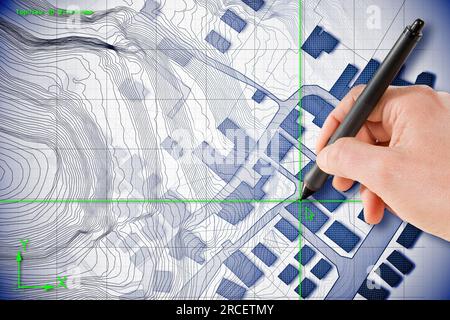 Architekt, der mit einem digitalen Stift über einer imaginären Katasterkarte von Territorium mit Gebäuden und Straßen zeichnet, gezeichnet mit einem CAD (Computer-Aided-Design) CO Stockfoto