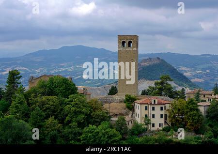 Il campanile del duomo di San Leo Stockfoto