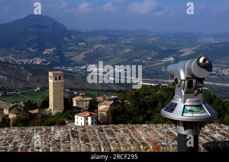 Il campanile del duomo di San Leo Stockfoto