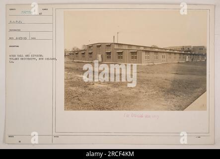 Kasino und Küche an der Tulane University, New Orleans, Louisiana. Dieses Foto wurde als Teil der Fotografien der amerikanischen Militäraktivitäten während des Ersten Weltkriegs aufgenommen. Das Bild ist mit der Identifikationsnummer 58758 beschriftet und dem Patienten „S.A.T.C.“ zugeordnet. (Trainingskorps Der Studentenarmee). Der Fotograf erhielt dieses Bild am 27. April 1919. Sie ist mit „nur zur amtlichen Verwendung“ gekennzeichnet. Stockfoto