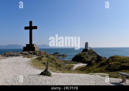 TWR Mawr, der alte Leuchtturm auf der Gezeiteninsel Ynys Llanddwyn Newborough National Nature Reserve and Forest, Anglesey Stockfoto