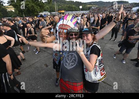 Vizovice, Tschechische Republik. 14. Juli 2023. Besucher am zweiten Tag des internationalen Metallfestivals Masters of Rock in Vizovice, Tschechische Republik, 14. Juli 2023. Kredit: Dalibor Gluck/CTK Photo/Alamy Live News Stockfoto