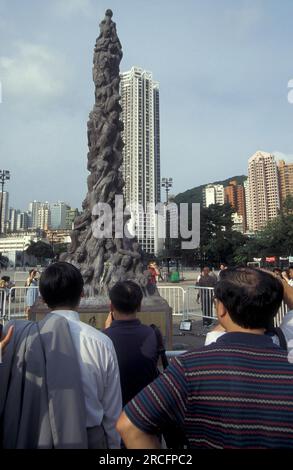 Das Denkmal von Artitst Jens Galschiot aus Danmark, mit dem Namen, Säule der Schande, auf einem marsch der Demokratie in China vor der Übergabe von Hongkok Stockfoto