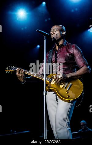 Aarhus, Dänemark. 14. Juli 2023. Der englische Sänger und Songwriter Seal führt ein Live-Konzert im Tivoli Friheden in Aarhus auf. (Foto: Gonzales Photo/Alamy Live News Stockfoto