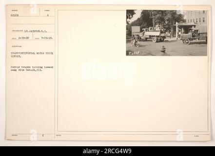 Ein transkontinentaler Kfz-Konvoi, der sich auf den Campingplatz in DeKalb, Illinois, zubewegt. Dieses Foto wurde am 21. Juli 1919 von Lieutenant Jackson S.C. aufgenommen Der Konvoi wird als Symbol Transcontinental Motor Truck A ausgestellt. Bild Nummer 9062168, IAPT Nummer 62168. Stockfoto