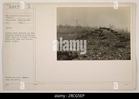 Soldat betreibt eine Schmalspurbahn auf der Molleville Farm bei Etraye, Maas, Frankreich während des Ersten Weltkriegs. Foto der 79. Division, aufgenommen am 10. November 1918. Untertitel: 111-SC-33094 Sgt. ICL. Morris Fineberg, 8.C. Nummer-B-Fotograf. Dieses Bild wurde vom A.E.F.-Zensor genehmigt. Stockfoto