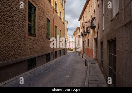 Straße in der Altstadt von Segovia - Segovia, Spanien Stockfoto