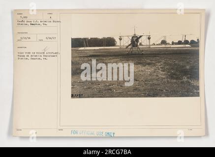 Bildunterschrift: Rückansicht eines Voisin-Flugzeugs an der Aviation Experiment Station in Hampton, Virginia. Das Foto wurde am 18. Juni 1917 aufgenommen. Das Flugzeug, identifiziert als Nummer 3.299, wurde während des Ersten Weltkriegs für militärische Aktivitäten eingesetzt. Sie ist als nur zur amtlichen Verwendung gekennzeichnet." Stockfoto