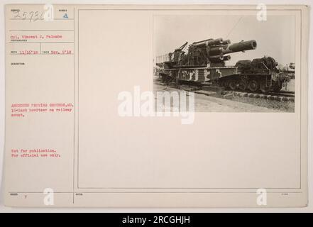 CPL. Vincent J. Palumbo hat dieses Bild am 9. November 1918 auf dem Testgelände von Aberdeen, MD, aufgenommen. Auf dem Foto ist ein 16 cm langer Haubitzer dargestellt, der auf einer Eisenbahn montiert ist. Dieses Bild ist nicht zur Veröffentlichung vorgesehen und nur für den offiziellen Gebrauch bestimmt. Stockfoto