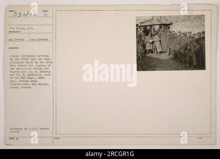 LT. Lents machte dieses Foto am 9. November 1918, auf dem die 357. Infanterie eine Gruppe deutscher Gefangener festnahm. Das waren die letzten Gefangenen, die von der 90. Division entführt wurden, bevor der Waffenstillstand unterschrieben wurde. Zwei deutsche Offiziere, LT. G. Beherns und LT. W. Dankohler vom 92. Regiment, 20. Division, Deutsche Armee, gehörten zu den Gefangenen. Der Veranstaltungsort war Villers devt. Dun Sassey, Mause, Frankreich. Das Foto ging am 4. Januar 1919 ein und wurde von der A.E.F. veröffentlicht Zensor am 7. Januar 1919. Stockfoto