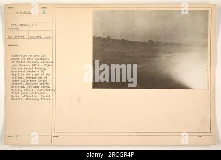 Ein im Dezember 1918 aufgenommenes Foto zeigt einen von drei Hügeln in der Nähe der Chatel Chehery, Ardennen. Der Hügel wurde von der 77. Division, First Army Corps, USA, während der ersten Phase der Argonne-Mause-Offensive am 7. Oktober 1918 eingenommen. Das Bild wurde von einem Punkt auf der Cote 244 aufgenommen, etwa 3/4 Kilo südwestlich von Chatel Chehery, mit Blick nach Nordosten. Stockfoto