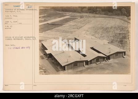 Messehalle an der School of Military Aeronautics, Cornell University, Ithaca, N.Y. Foto von John P. Troy, Direktor der Militärluftfahrt in Washington, D.C. Das Bild wurde am 5. Juni 1918 aufgenommen. Dieses Foto ist Teil einer Sammlung, die amerikanische Militäraktivitäten während des Ersten Weltkriegs darstellt. Stockfoto