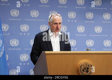 Vereinte Nationen, New York, USA, Juli 14 2023 - Stephane Dujarric, Sprecher des UN-Generalsekretärs während seines Mittags Pressers heute am Sitz der Vereinten Nationen in New York. Foto: Giada Papini Rampelotto/EuropaNewswire Stockfoto